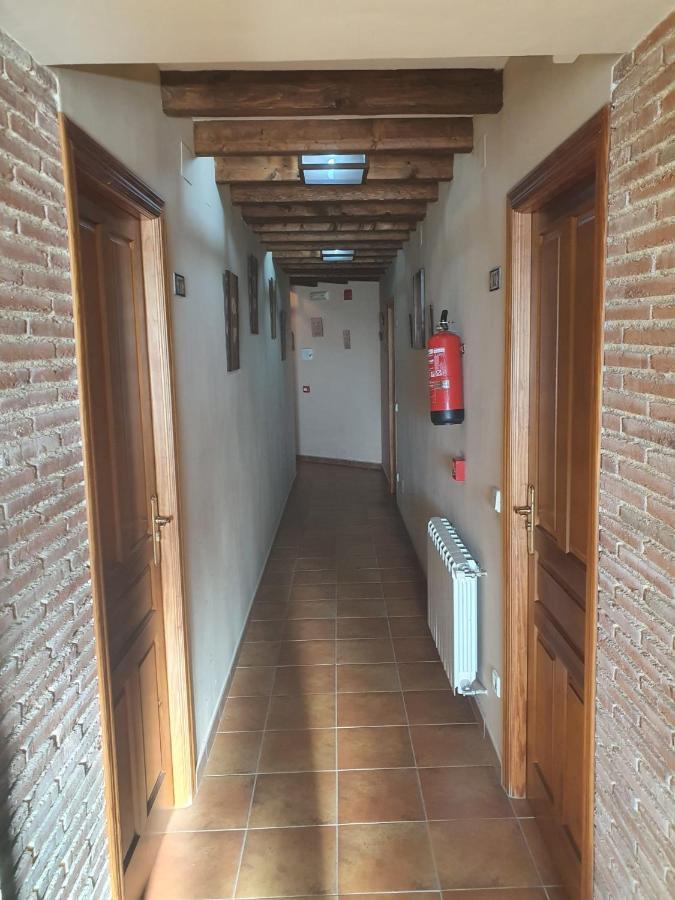 Hostal La Plata Oropesa Exterior photo